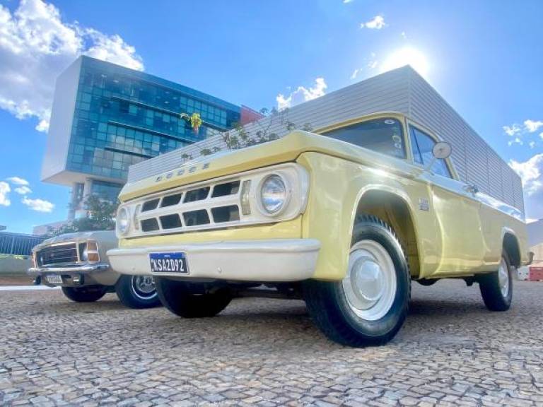 Câmara Legislativa vai receber cerca de 60 carros antigos nesta sexta-feira (24)