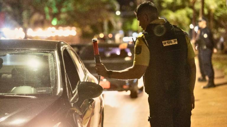 Detran-DF vai adquirir câmeras corporais para agentes de trânsito