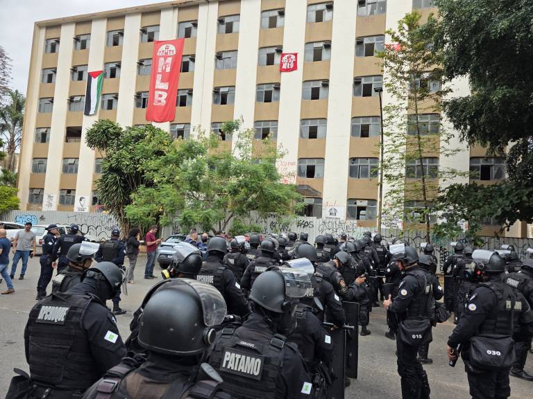 Hotel em Taguatinga é desocupado e tem reintegração de posse garantida por forças de segurança