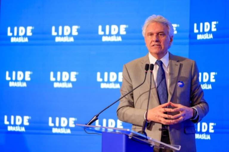 Caiado destaca desburocratização recorde em Goiás durante Lide Brasília