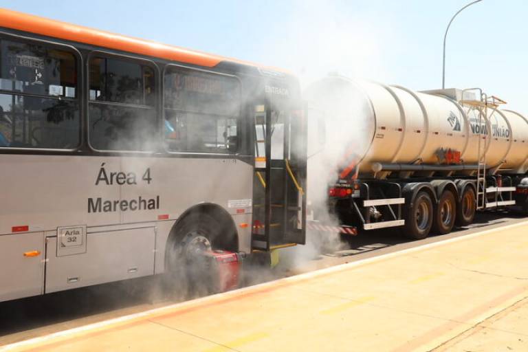 Forças de segurança do DF realizam simulado de emergência com materiais inflamáveis