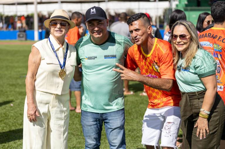 Prefeito Carlinhos do Mangão e deputada federal Magda Mofatto anunciam novos investimentos no estádio Luizinho em Novo Gama