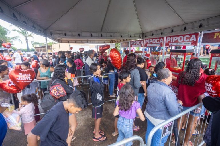 Natal do bem entrega brinquedos e movimenta a cidade de Novo Gama