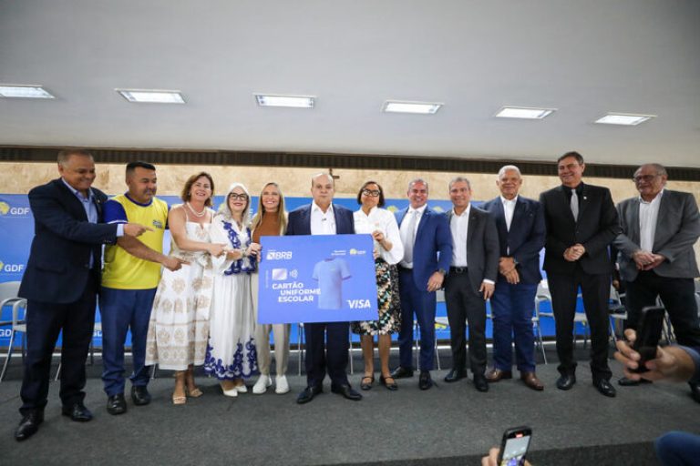 Entrega do Cartão Uniforme Escolar começa no dia 22