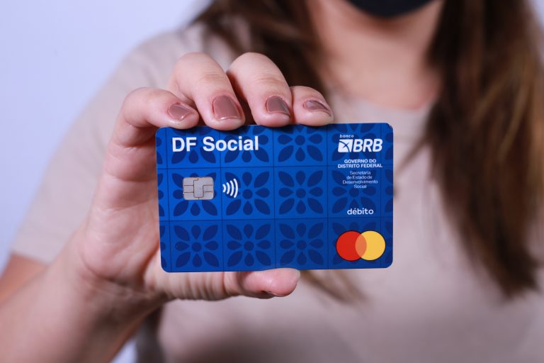 Novos beneficiários do DF Social têm até o dia 14 para abrir conta no BRB