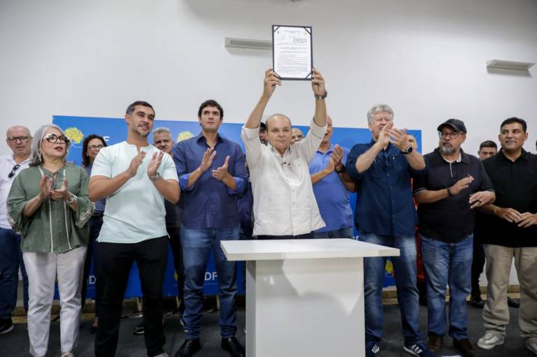 Governador Ibaneis Rocha sanciona mudanças na Lei de Uso e Ocupação do Solo em Ceilândia