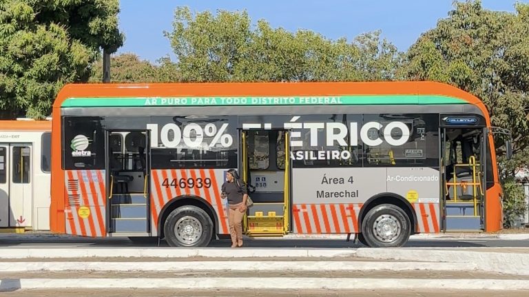 Mobilidade do DF avança em 2025 com tecnologia, novos ônibus, expansão de zebrinhas e patinetes