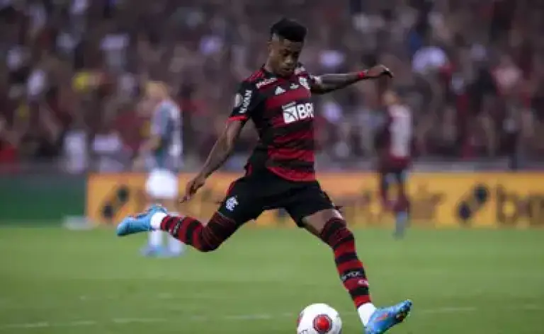 Justiça torna Bruno Henrique réu por estelionato