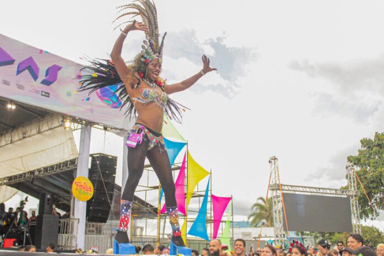 Agenda cultural reúne pré-carnaval, cinema e literatura no fim de semana de Brasília