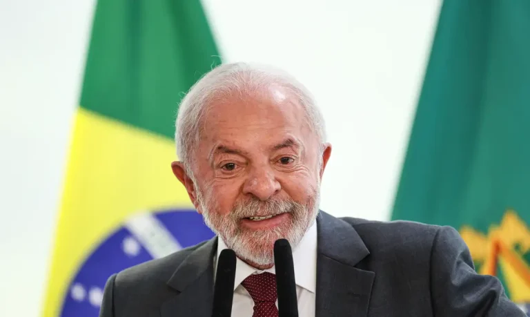Lula sanciona Orçamento com veto a reajuste do Fundo Partidário