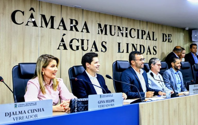 Vereadores de Águas Lindas fecham apoio a Daniel Vilela na abertura do ano legislativo