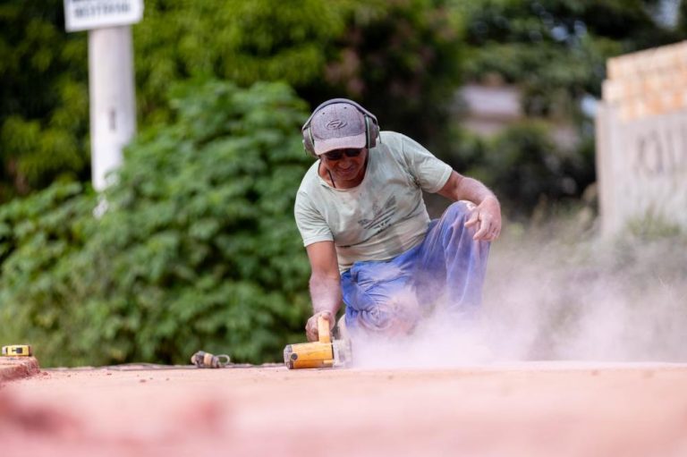 Lunabel III recebe avanços nas obras da nova praça e quadra esportiva
