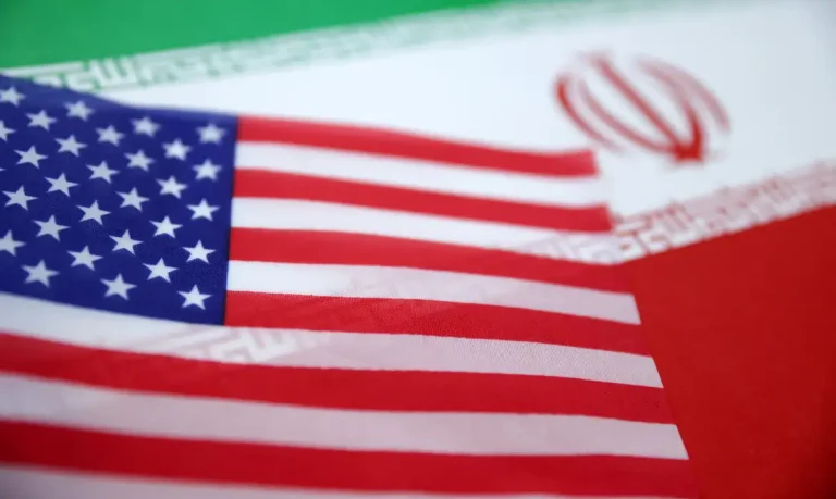 Irã e EUA retomam negociações nucleares